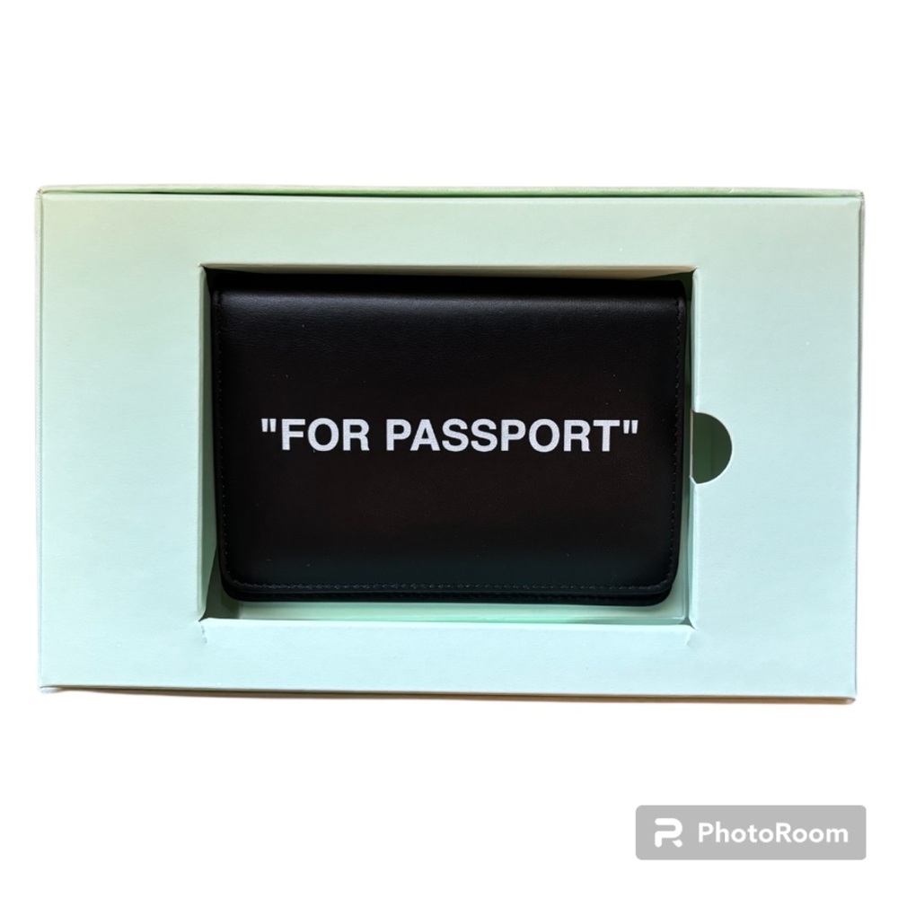 NIB Off-White Quote Passport Holder “For Passport” Black Calfskin Leather.